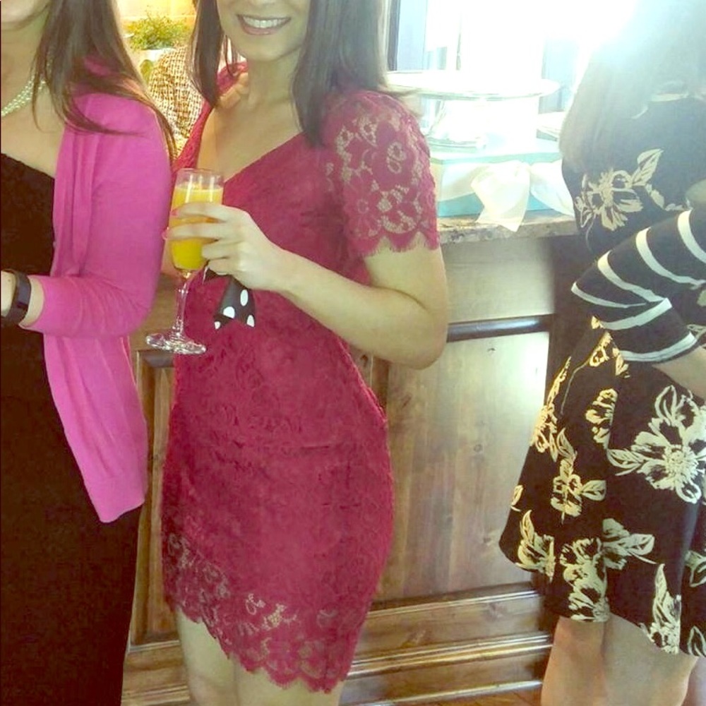 Gorgeous dark pink lace short sleeve dress